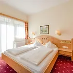 Apart-hotel Gaestehaus Anneliese 3*