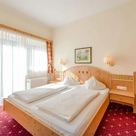 Aparthotel Gaestehaus Anneliese 3*
