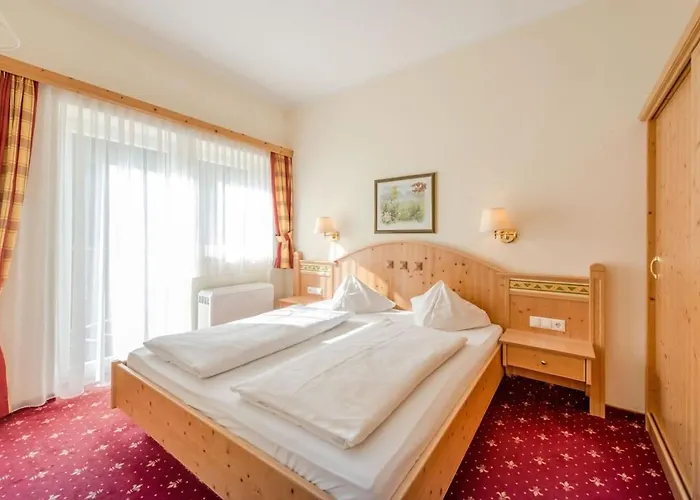 Ξενοδοχείο με διαμερίσματα Gaestehaus Anneliese 3*